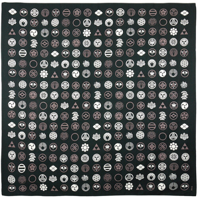 Furoshiki-90cm-black-family-crests